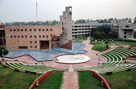 uni hightech sector a